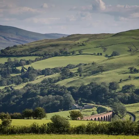 Stones Throw Holiday home Grayrigg